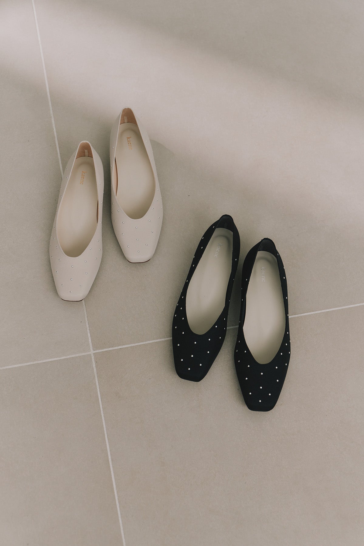 kaene リトルスタッズパンプス / 050025 結婚式用靴 black 黒 beige ベージュ