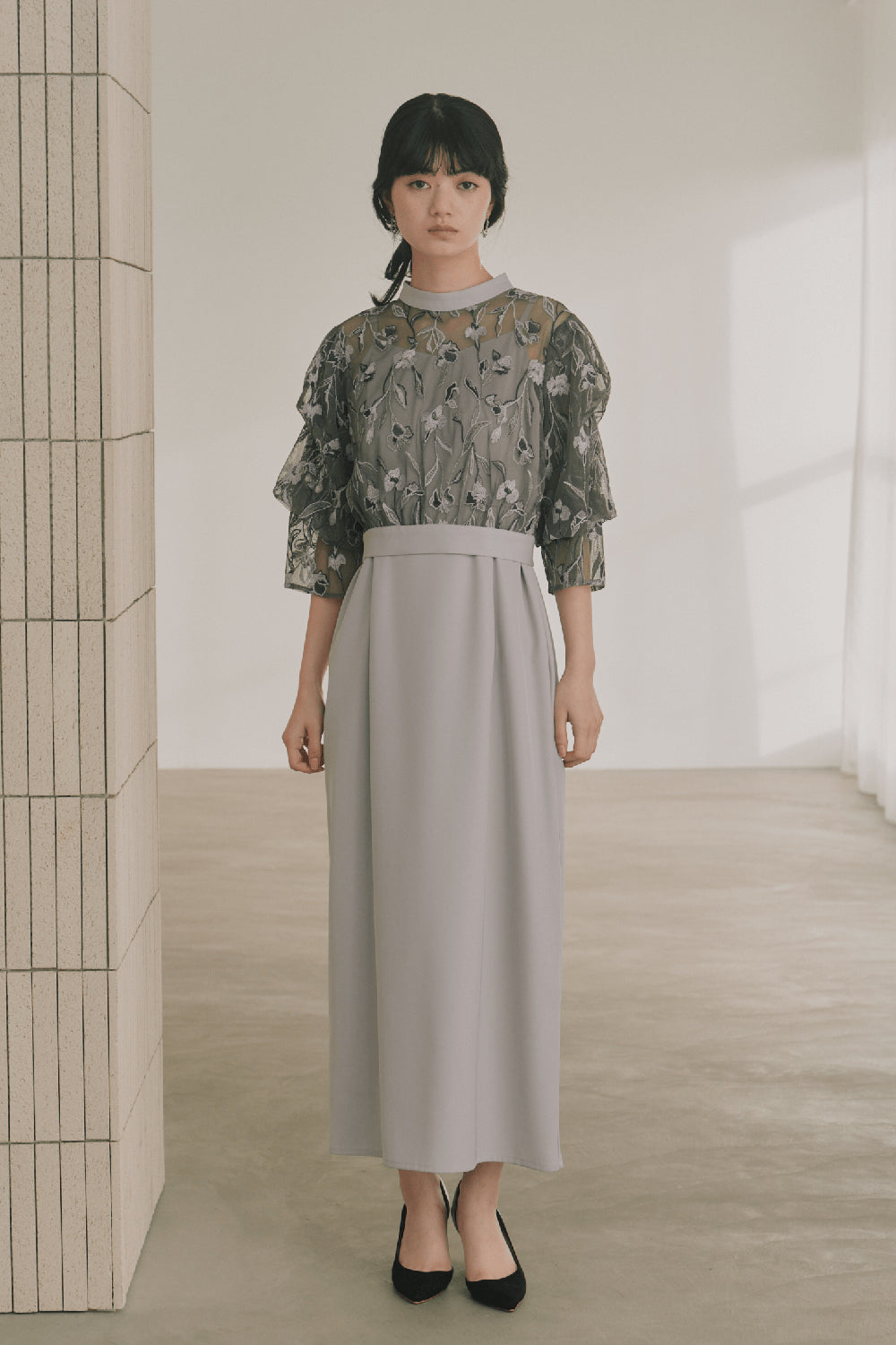 kaene 刺繍レースコンビネーションドレス / 101102 | モデル身長166cm 着用サイズM