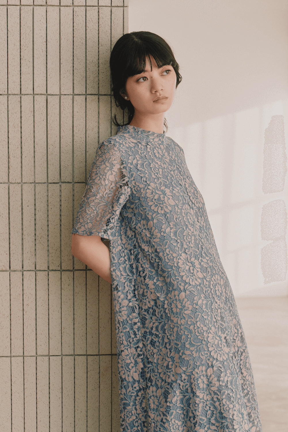 kaene パイピングレースAラインドレス / 100789 | モデル身長165cm 着用サイズFREE ※sax着用