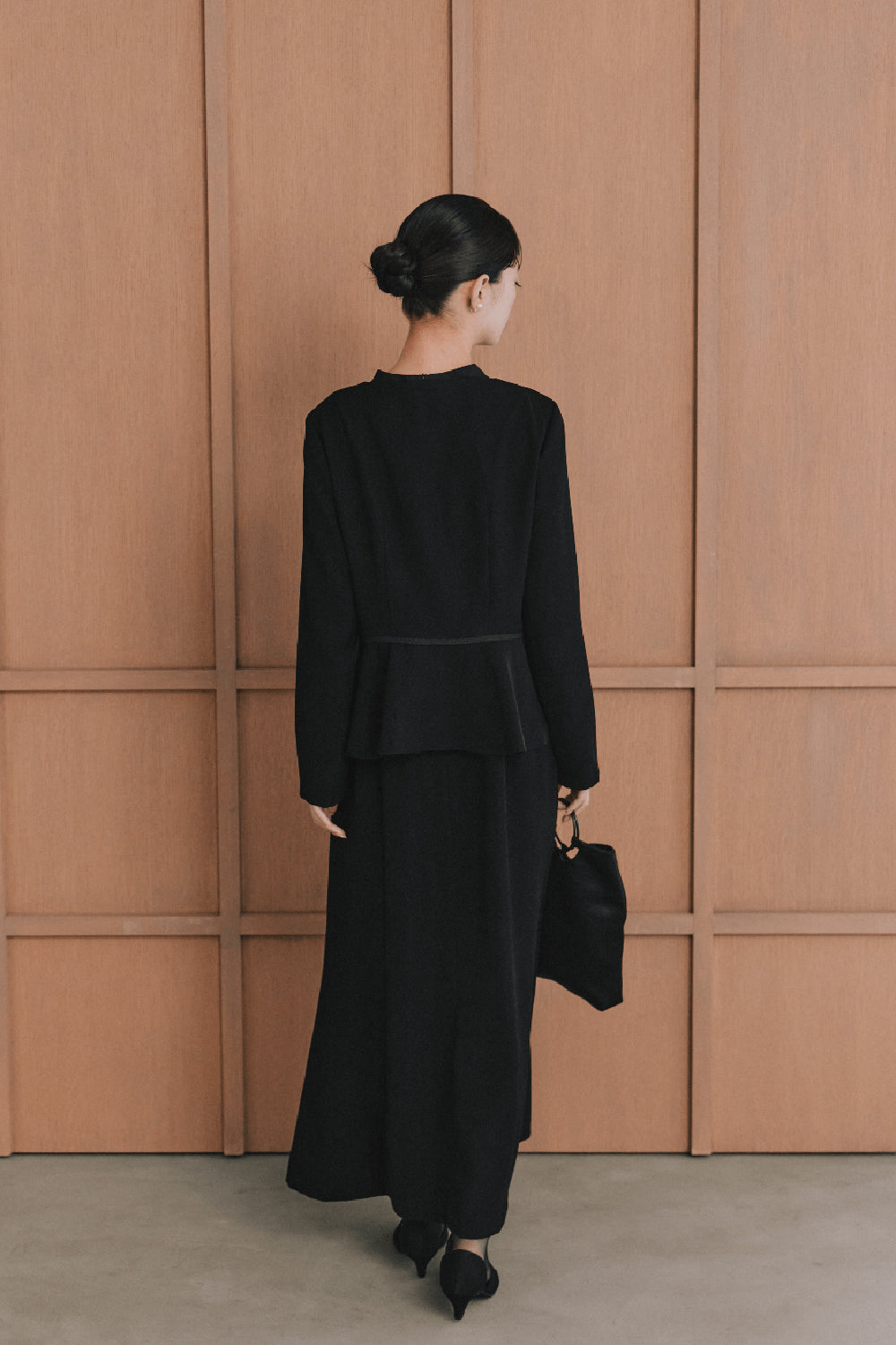 kaene シフォンパイピングジャケット / 005368 | モデル身長165cm 着用サイズL(40) ※シフォンドッキングマーメイドワンピース / 101163