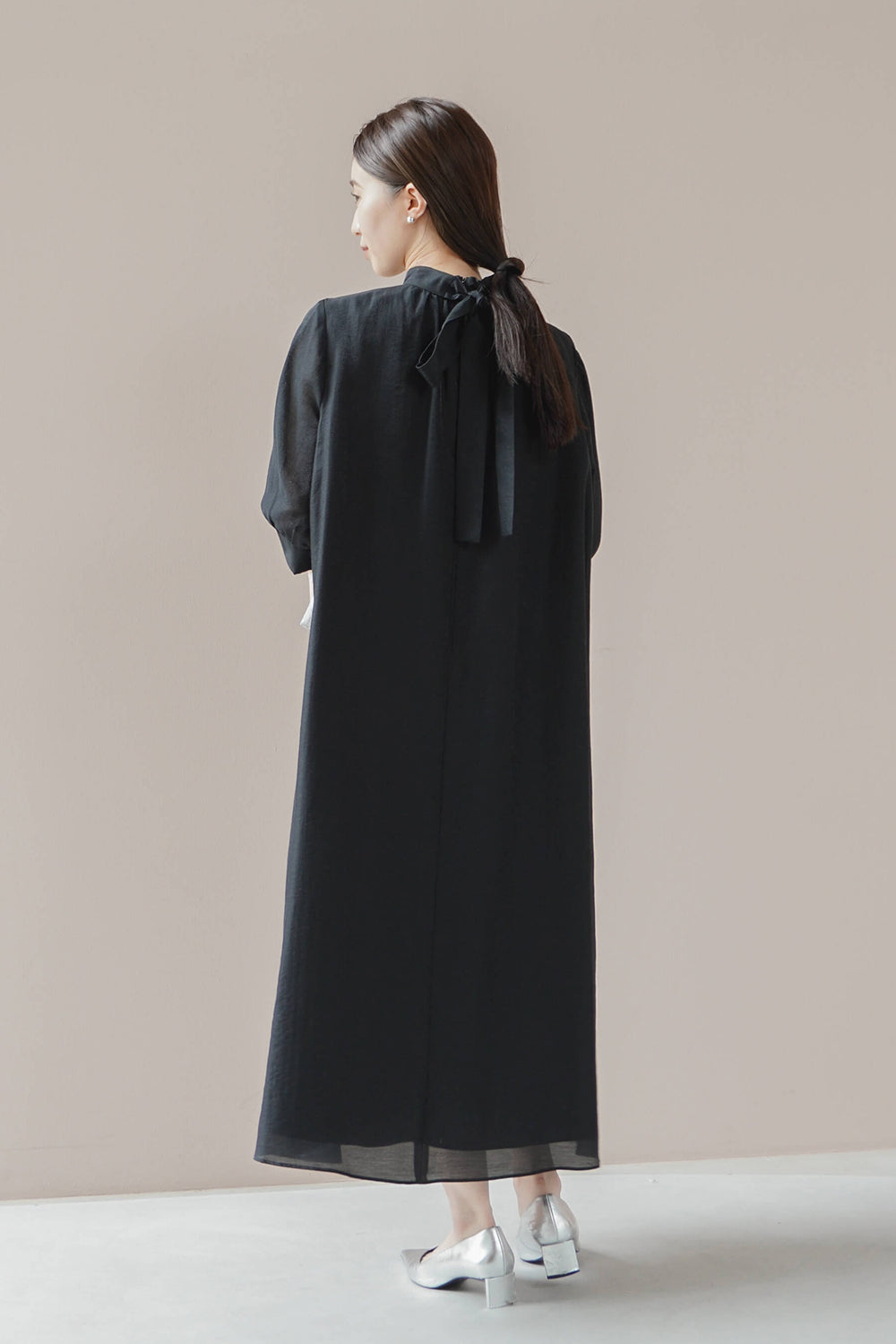 kaene シャンブレーAラインドレス / 100768 | モデル身長160cm 着用サイズ1
