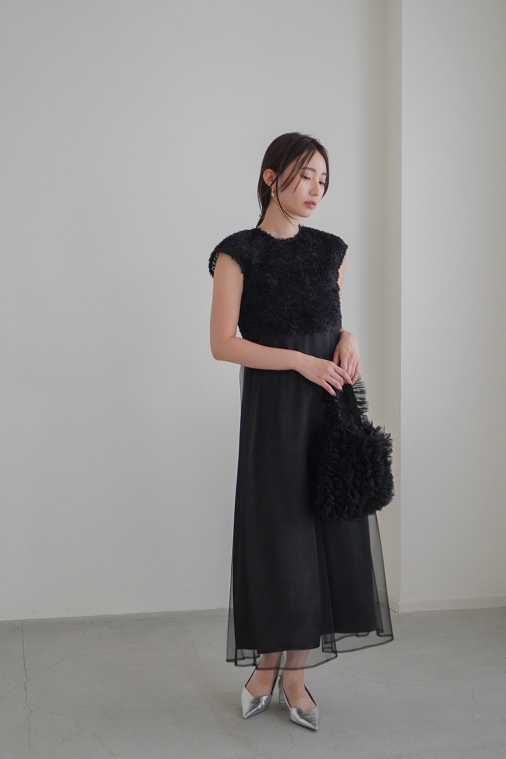 kaene 2wayエプロンドレス / 100975 | モデル身長160cm 着用サイズ34