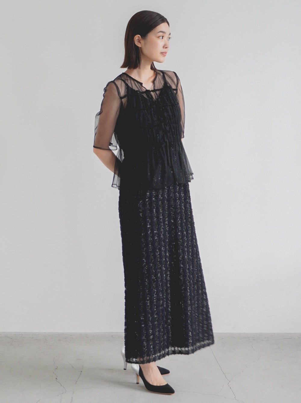 kaene チュールブラウス×ラメツイードドレス / 100912 | モデル身長162cm 着用サイズ36