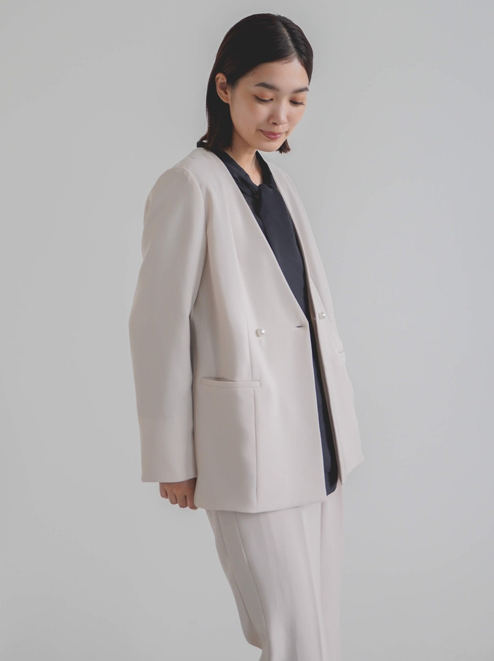 kaene パールダブルジャケット / 005345 | モデル身長162cm 着用サイズ36