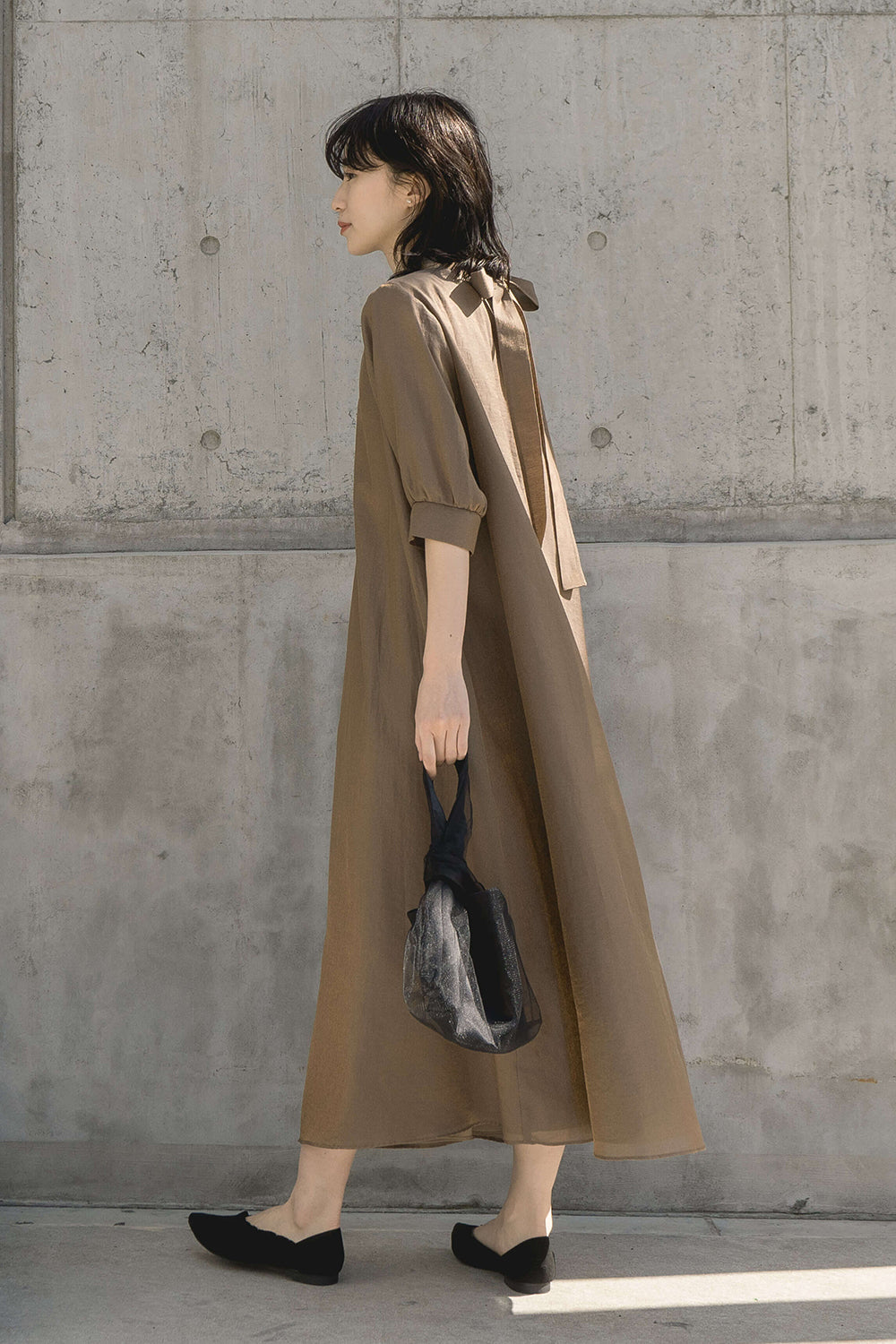 kaene シャンブレーAラインドレス / 100768 | モデル身長160cm 着用サイズ2