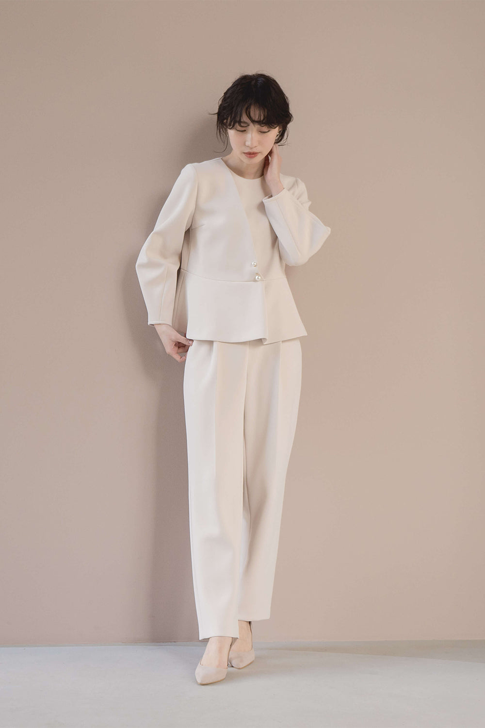 kaene ハイストレッチパンツ / 008222 | モデル身長160cm 着用サイズ34