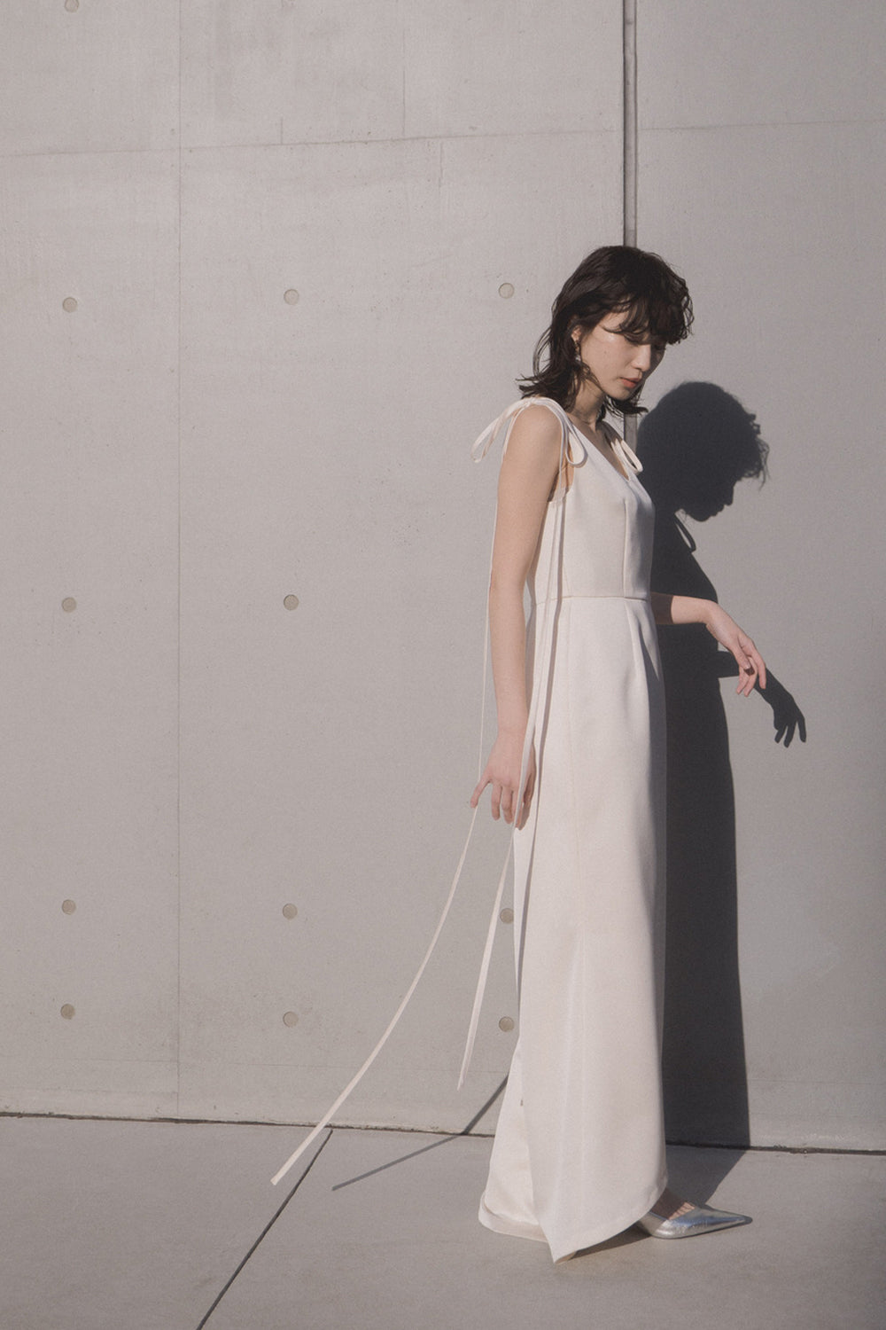 kaene サテンリボンドレス / 100855 | モデル身長160cm 着用サイズ34