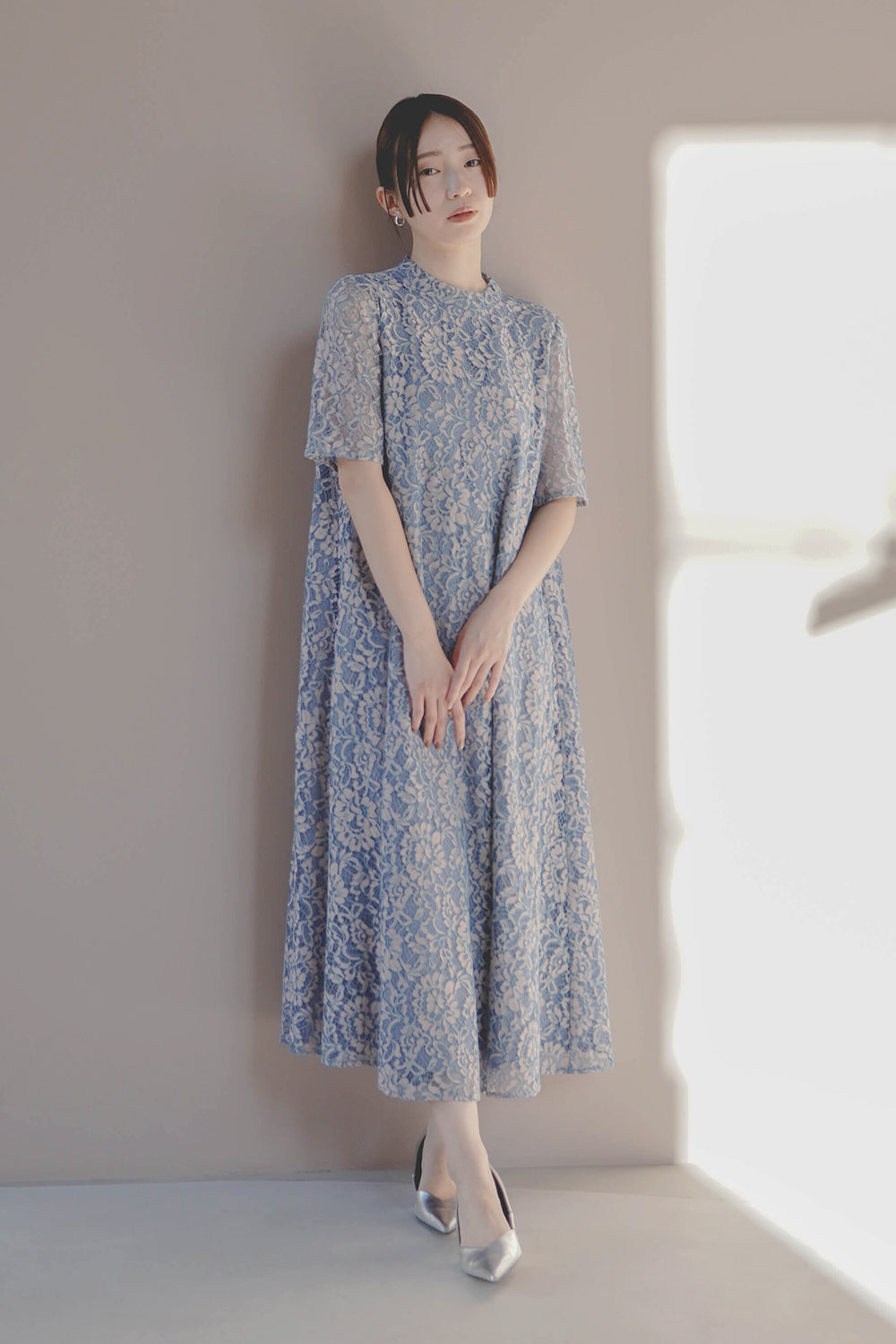 kaene パイピングレースAラインドレス / 100789 | モデル身長160cm 着用サイズFREE ※sax着用