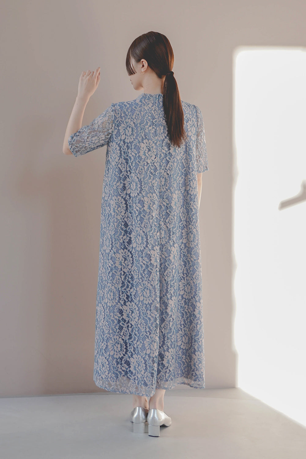 kaene パイピングレースAラインドレス / 100789 | モデル身長160cm 着用サイズFREE