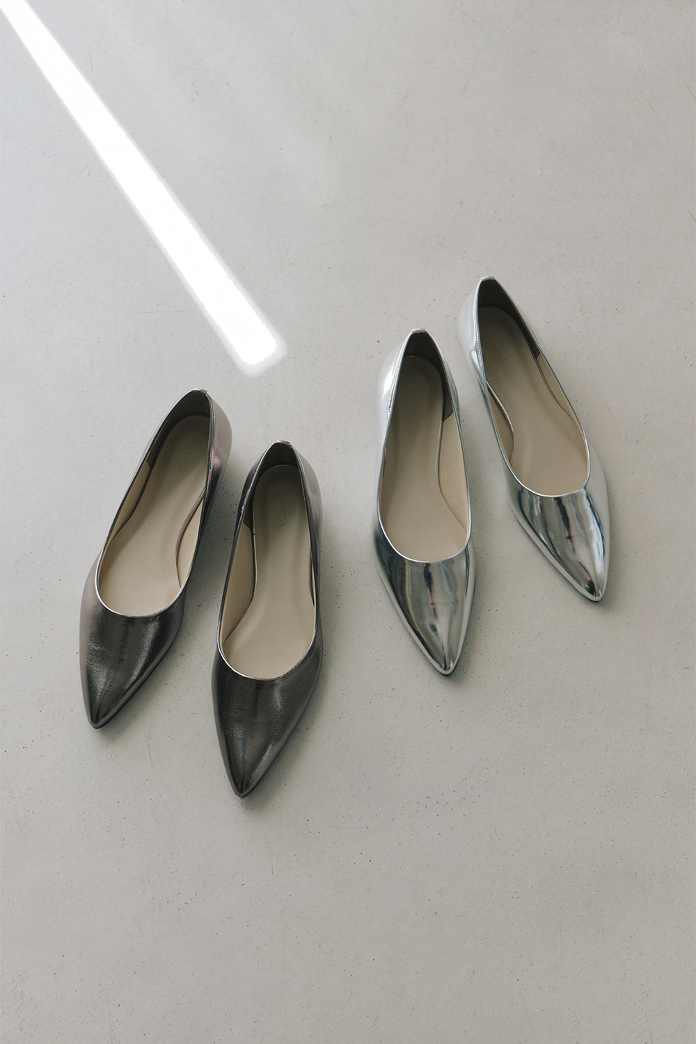 ポインテッドフラットパンプス / 050015