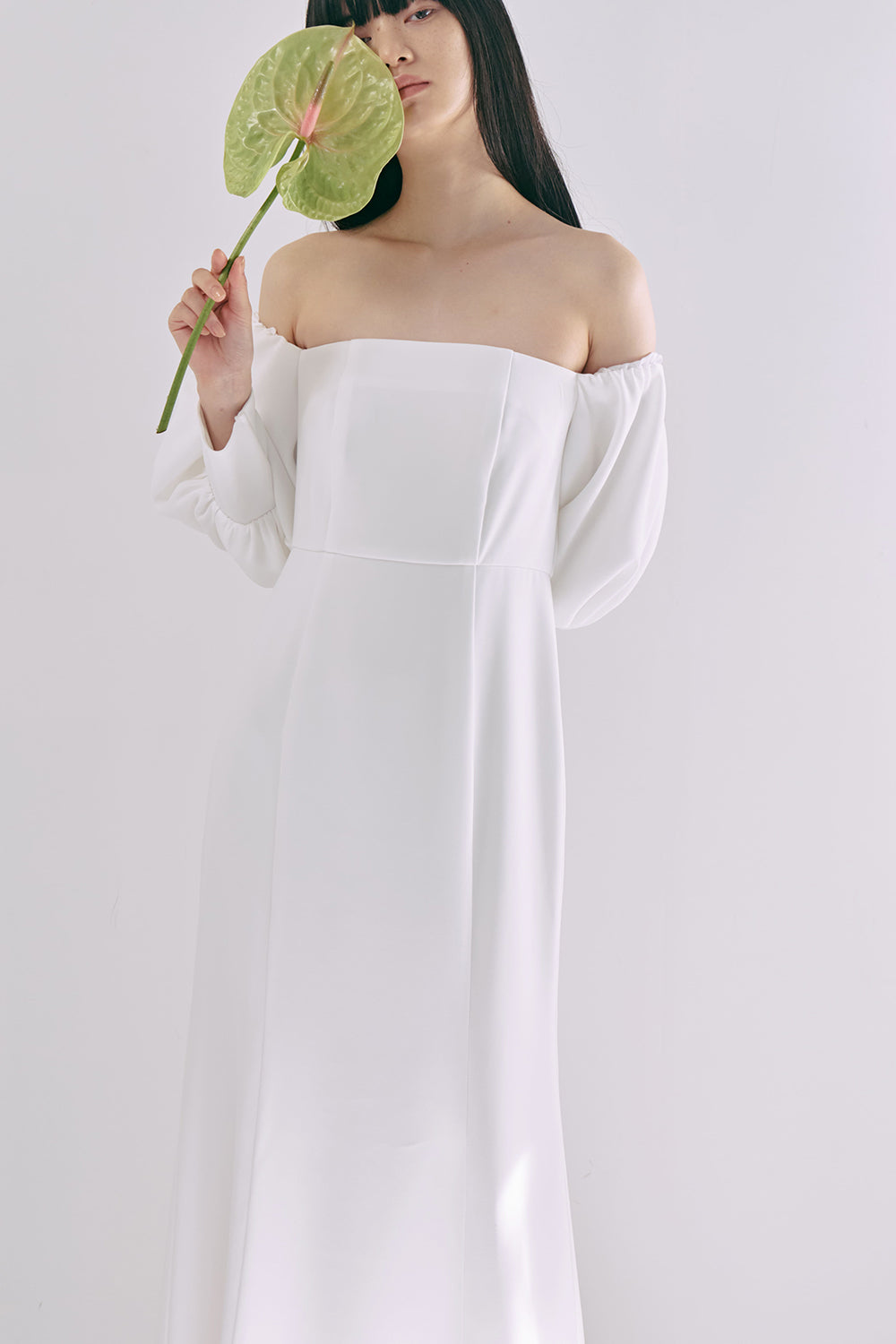 オフショルマーメイドドレス / 100828 kaene | モデル身長165cm 着用サイズ36