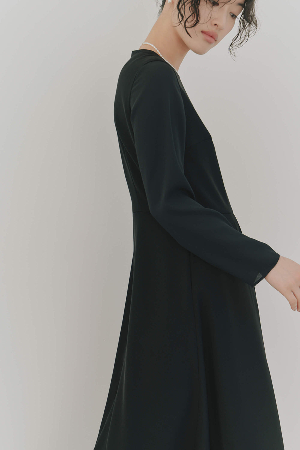 kaene シフォン合わせロングワンピース / 100647 | モデル身長166cm 着用サイズ38 ※black着用