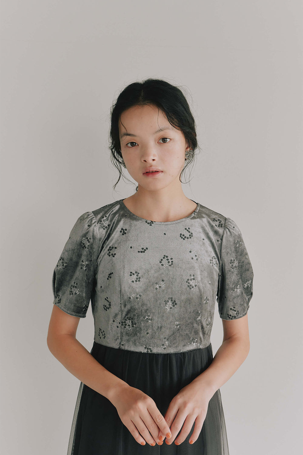 カエン　ネイビーフラワープリントパーティードレス カエン ネイビーフラワープリントパーティードレス kaene | 公式