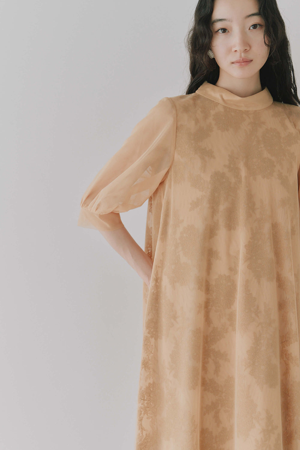 kaene チュールレースAラインドレス / 101099 | モデル身長164cm 着用サイズFREE