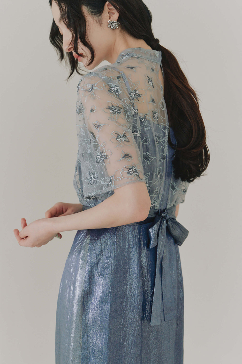 kaene エンブロイダリーレースブラウスセットドレス / 101021 | モデル身長164cm 着用サイズ38