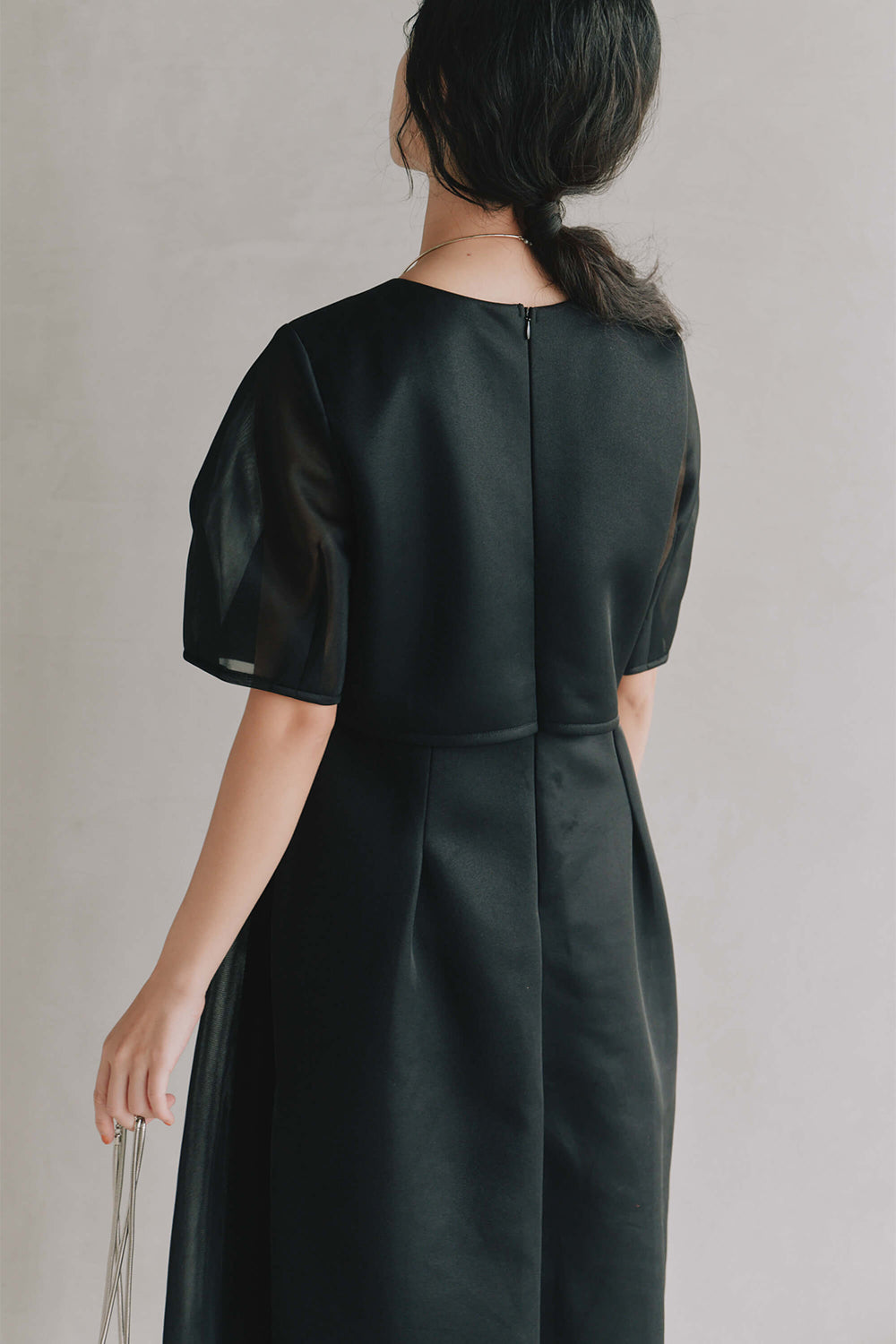 kaene シアーダンボールニットドレス / 101133 | モデル身長165cm 着用サイズM(38)