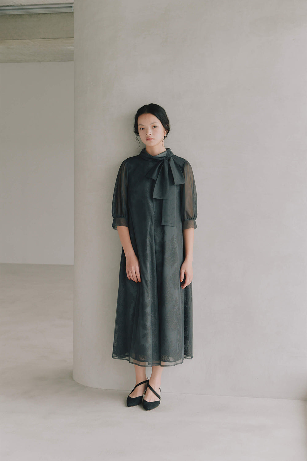 kaene チュールレースAラインドレス / 101099 | モデル身長165cm 着用サイズFREE