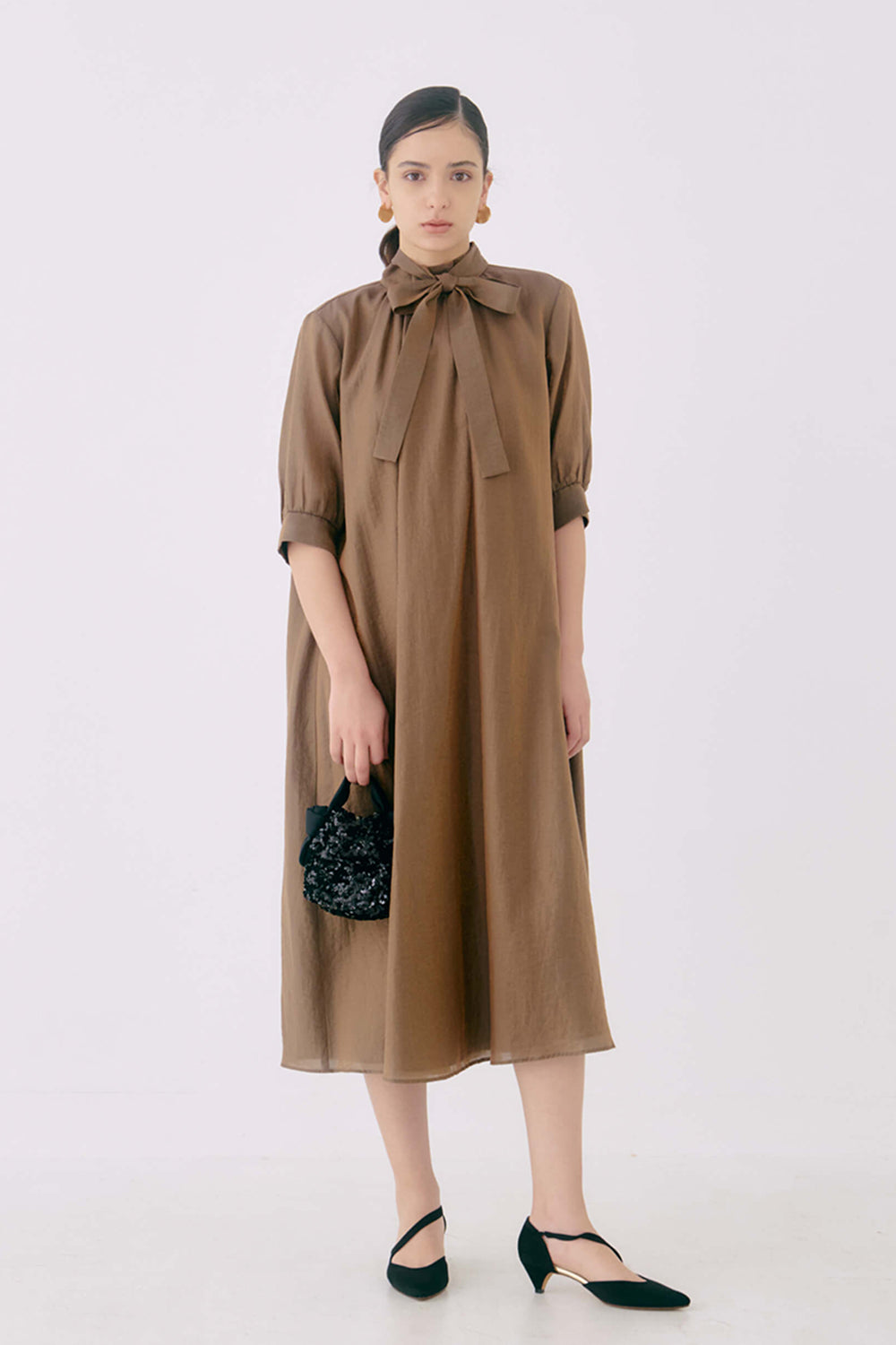 kaene シャンブレーAラインドレス / 100768 | モデル身長170cm 着用サイズ1