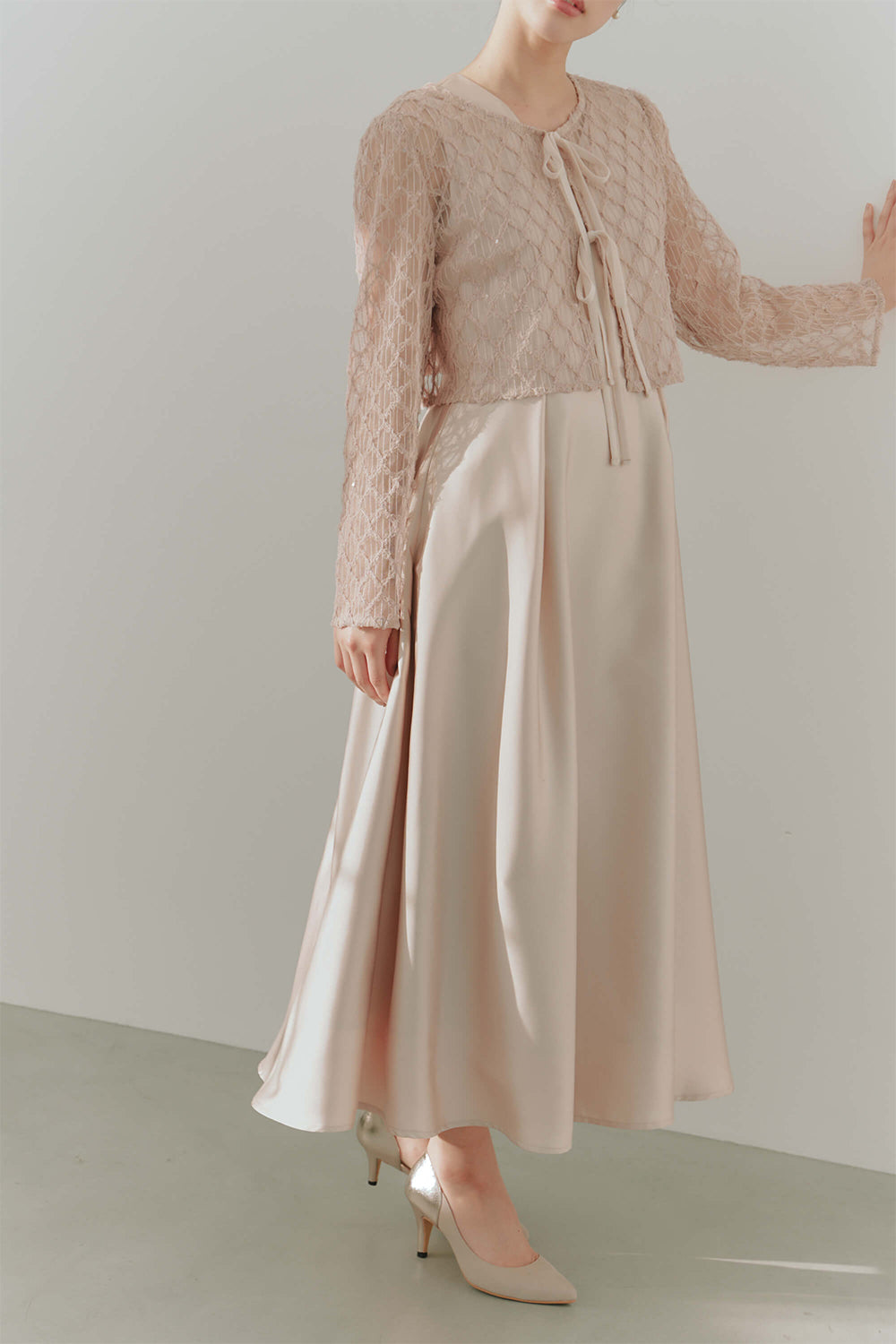 kaene バイカラーパンプス / 050014 | beige着用