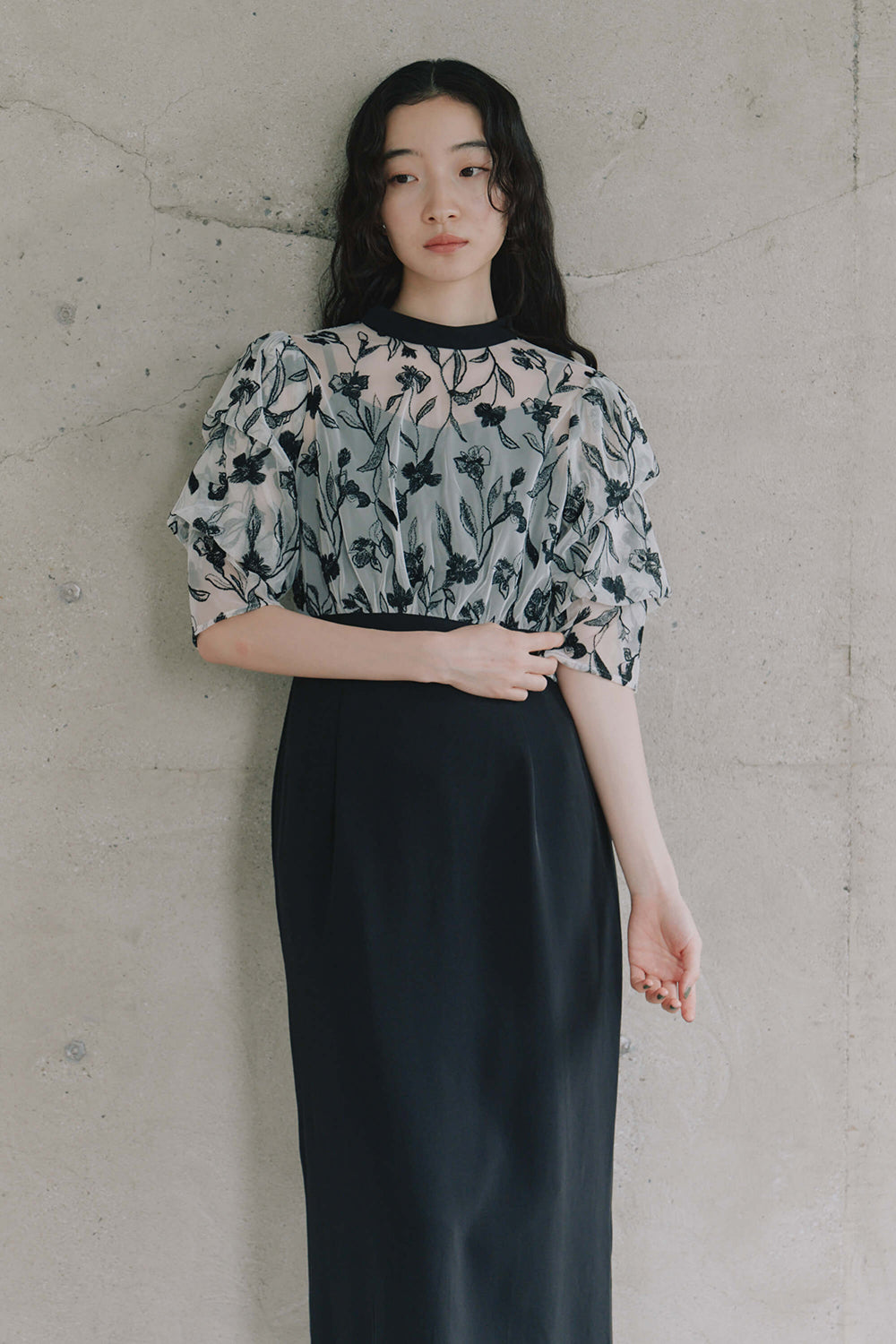 kaene 刺繍レースコンビネーションドレス / 101102 | モデル身長164cm 着用サイM