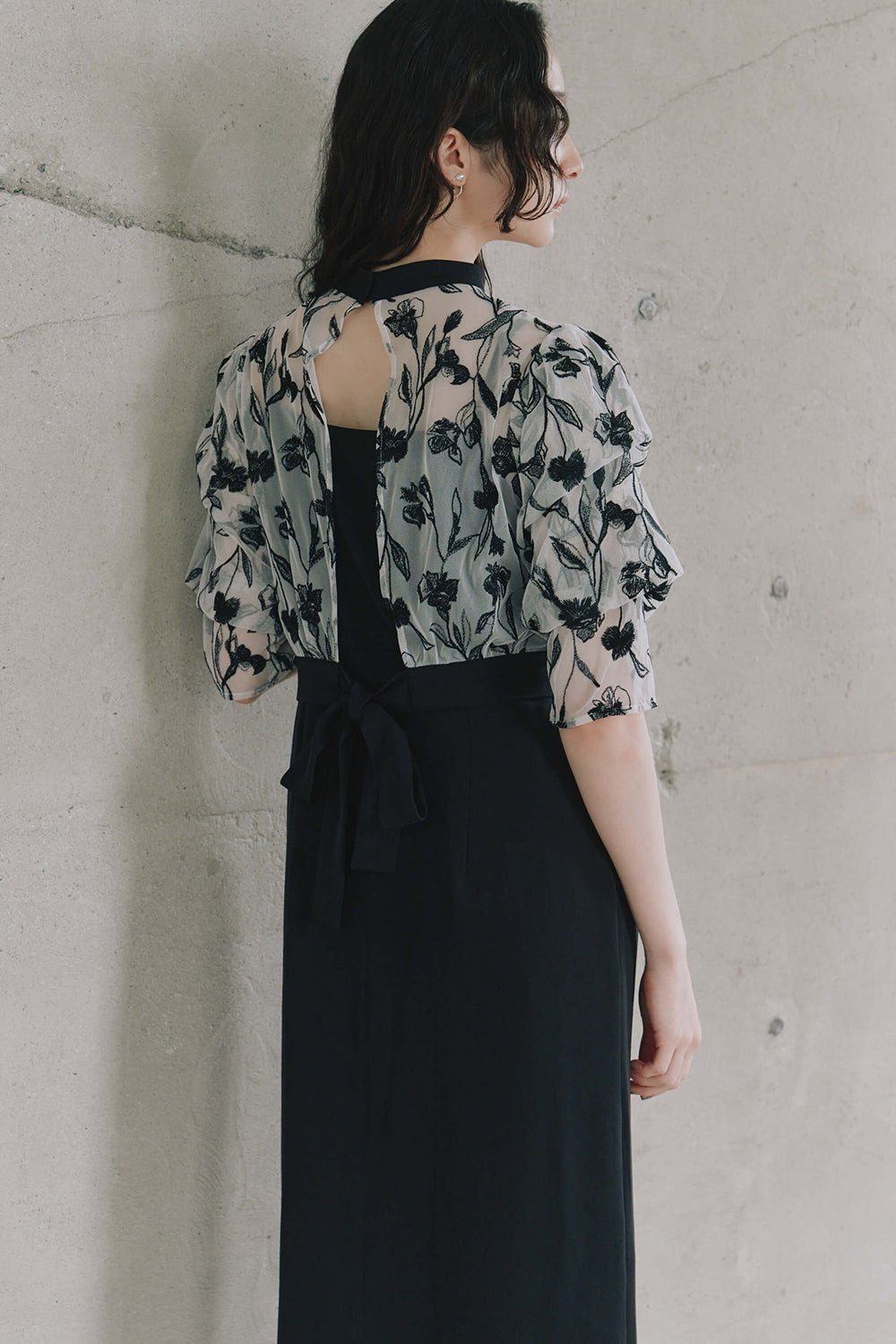 kaene 刺繍レースコンビネーションドレス / 101102 | モデル身長164cm 着用サイズM