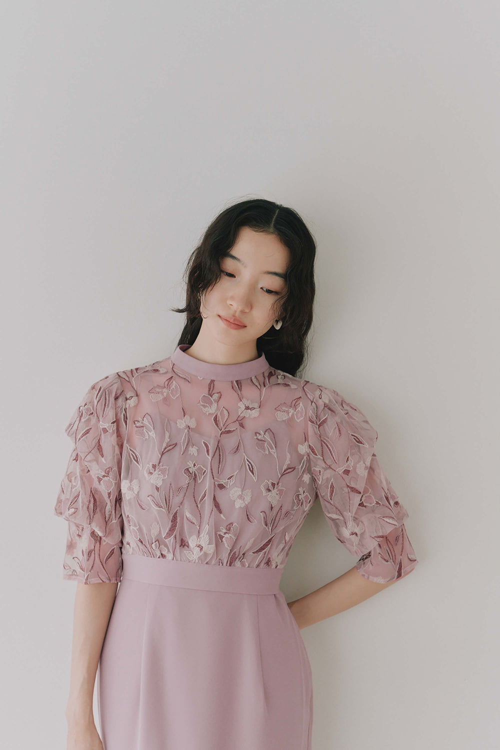 kaene 刺繍レースコンビネーションドレス / 101102 | モデル身長164cm 着用サイズS