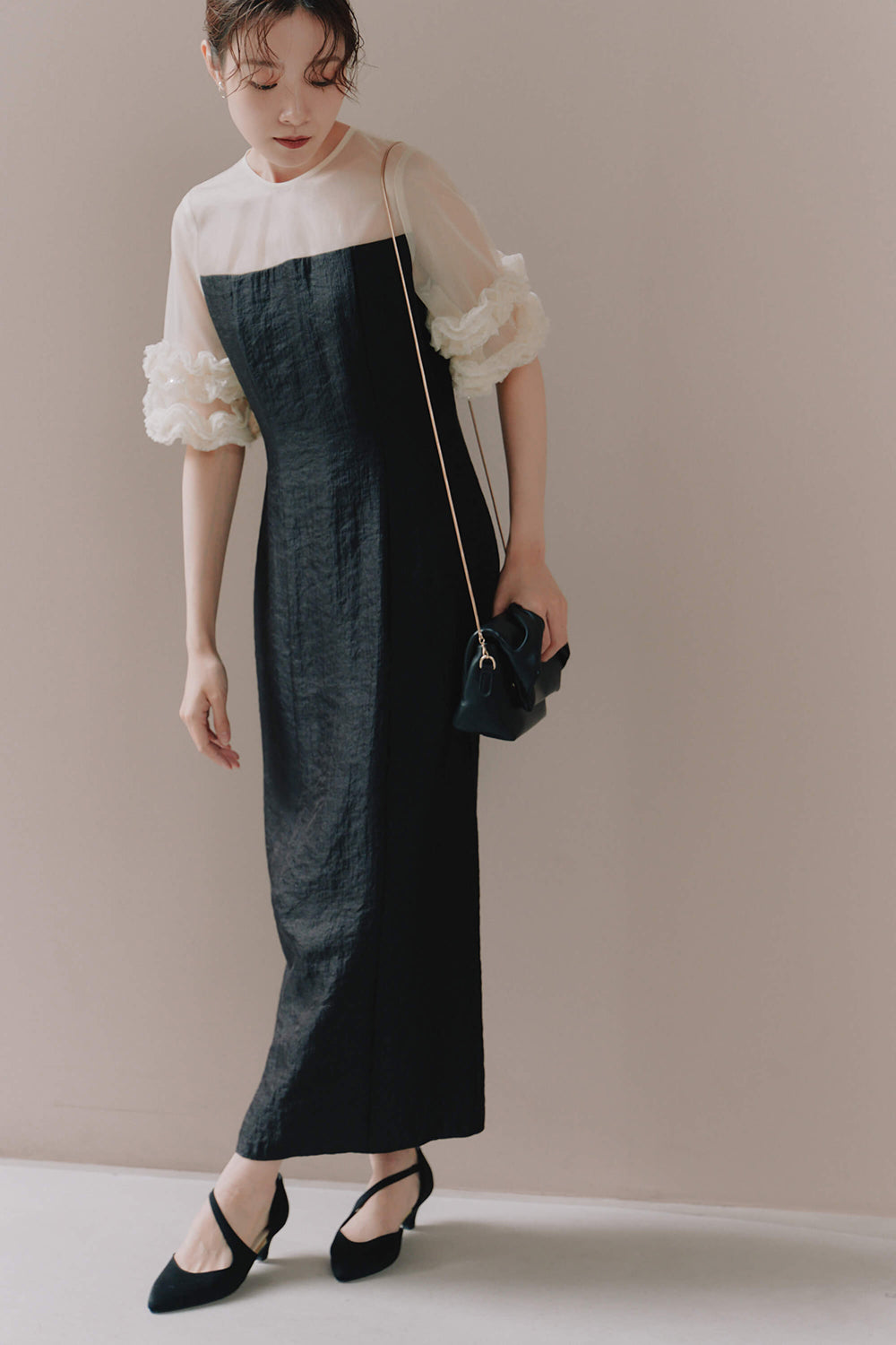 kaene ボリュームスリーブドレス / 101023 | モデル身長162cm 着用サイズ36