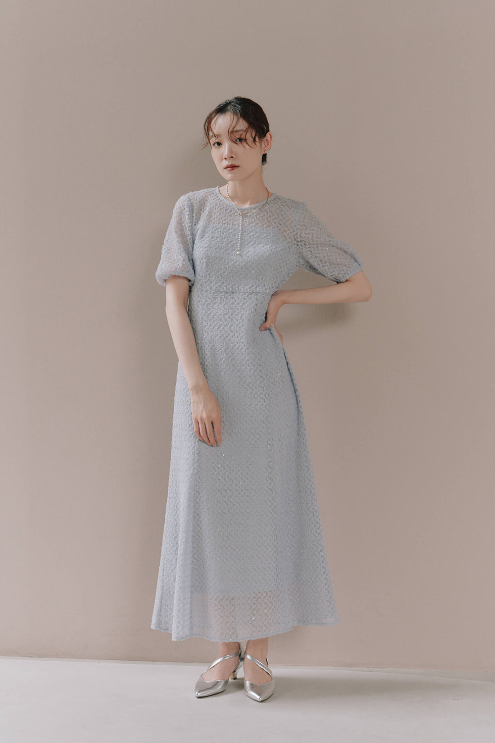 kaene スパンコールレースドレス / 101006 | モデル身長162cm 着用サイズ36
