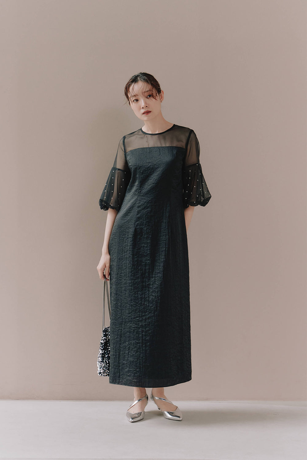 kaene デザインオーガンミックスドレス / 101081 | モデル身長162cm 着用サイズS(36)
