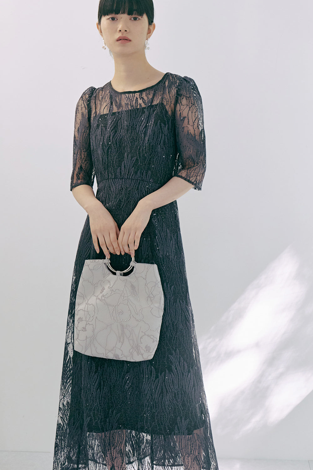 kaene スパンコールアネモネドレス / 100924 | モデル身長165cm 着用サイズ38