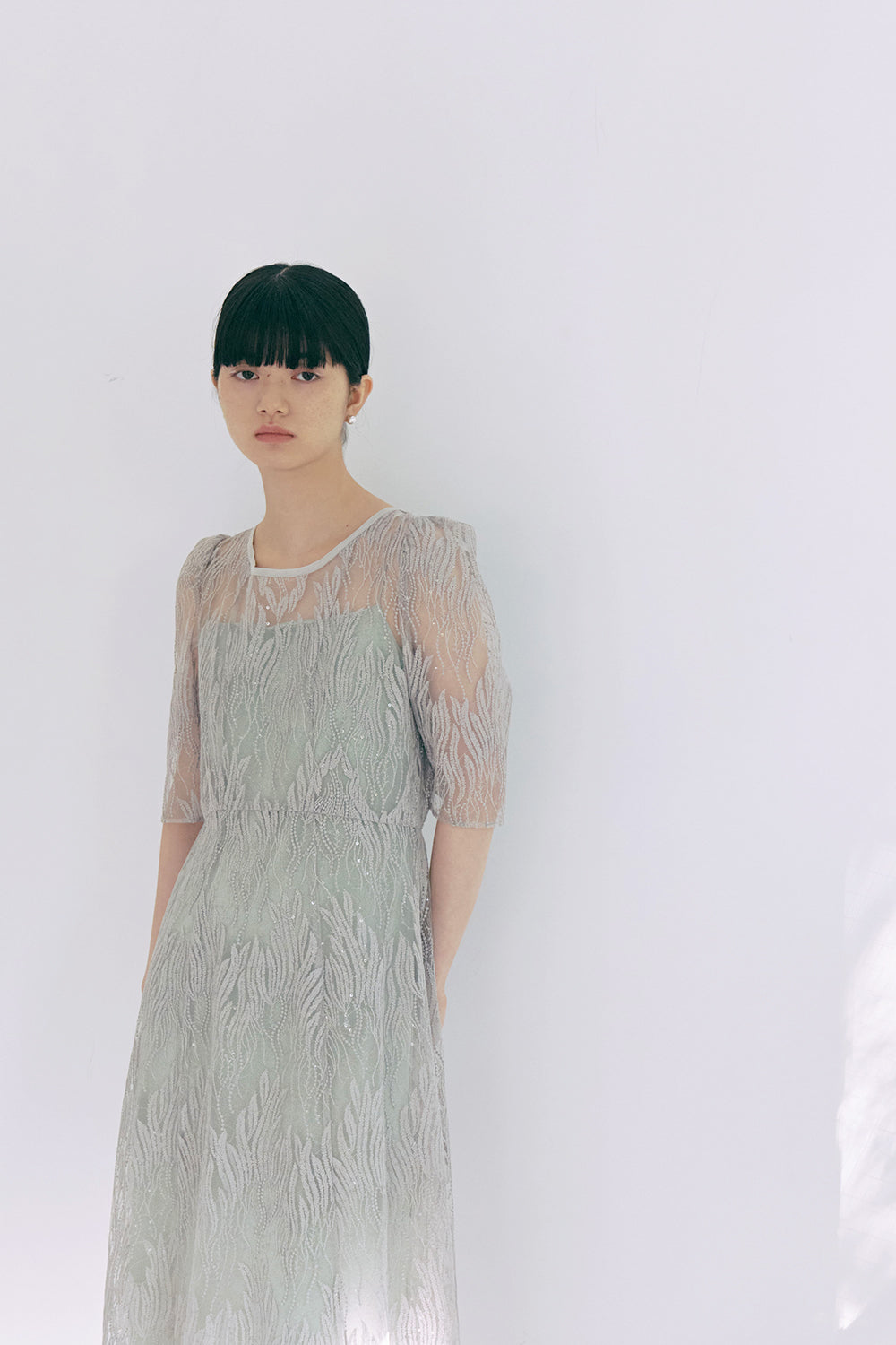 kaene スパンコールアネモネドレス / 100924 | モデル身長165cm 着用サイズ38