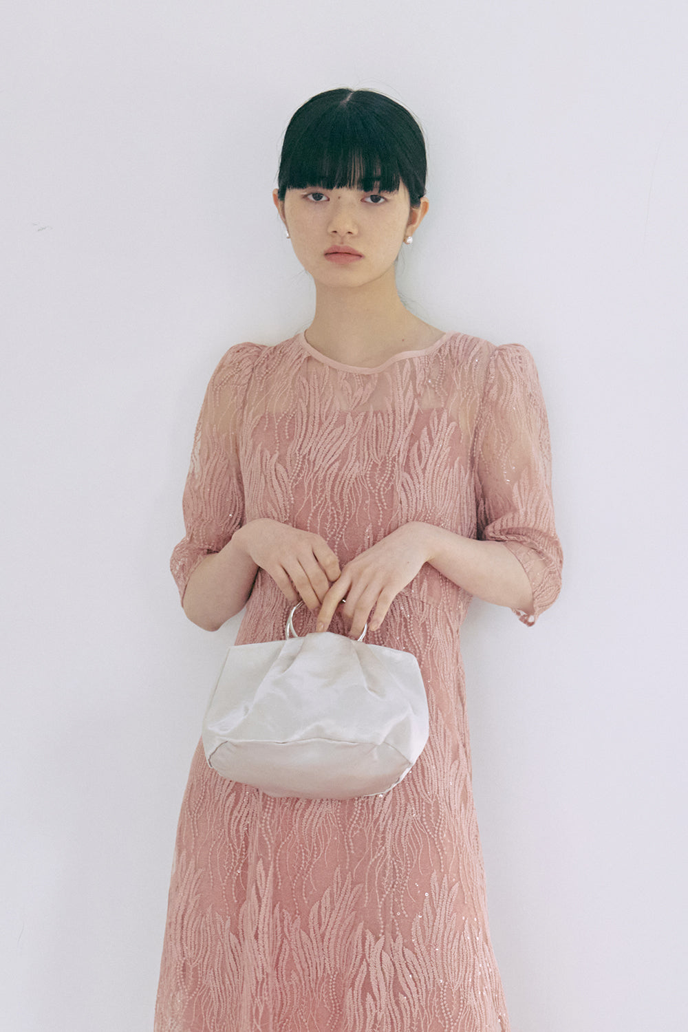 kaene スパンコールアネモネドレス / 100924 | モデル身長165cm 着用サイズ38