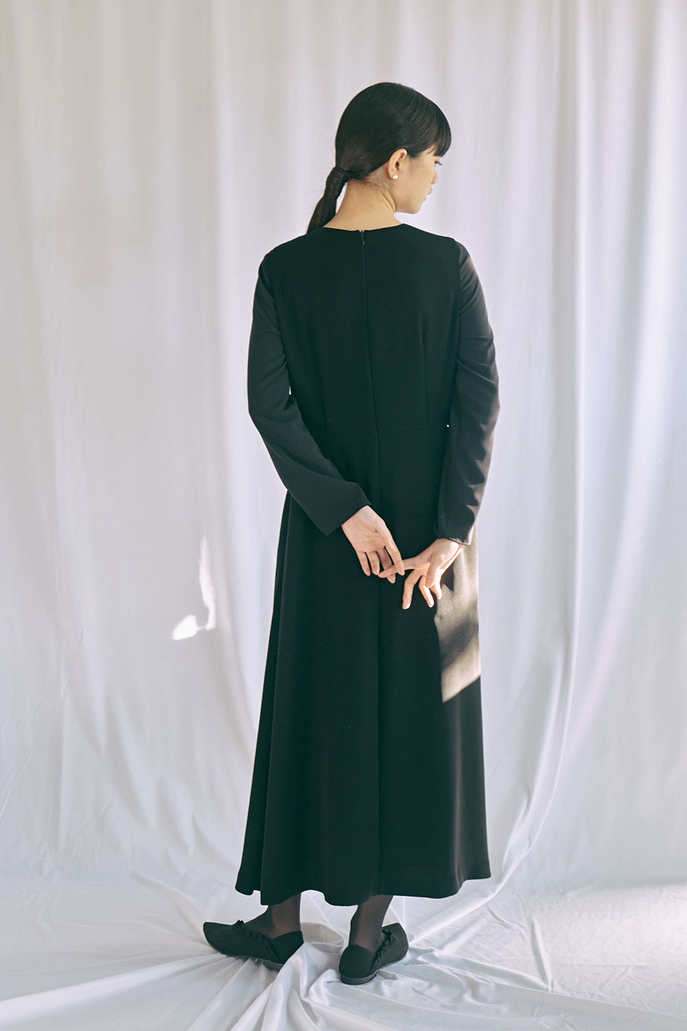 kaene シフォン合わせロングワンピース / 100647 | モデル身長165cm 着用サイズ36 ※black着用