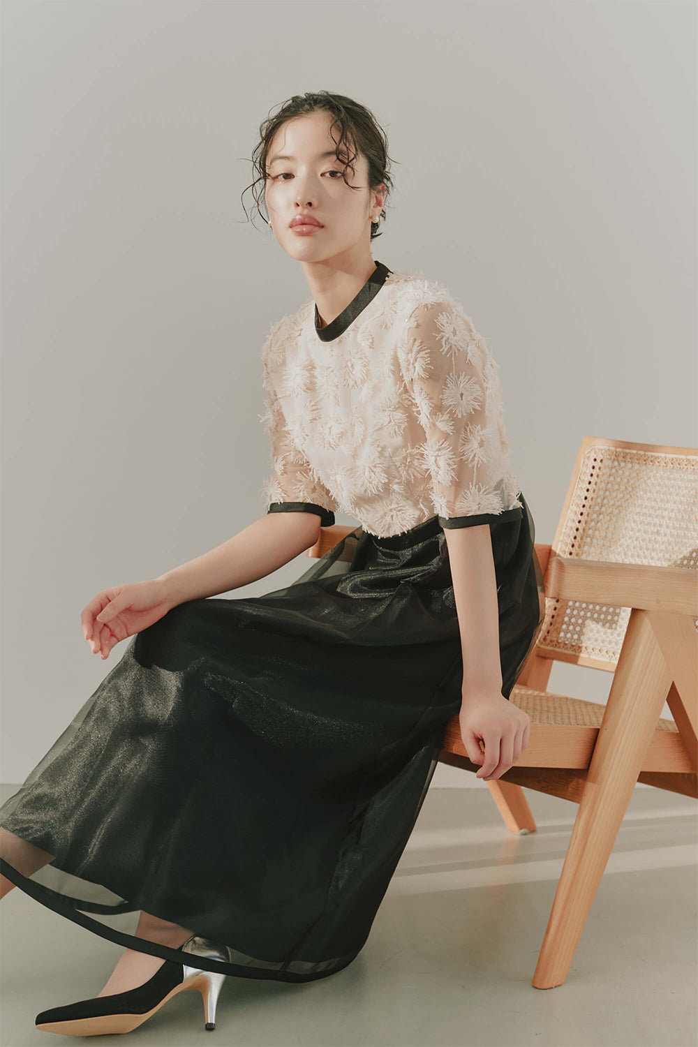 kaene エンブロイダリーミックスドレス / 100889 | モデル身長166cm 着用サイズ38