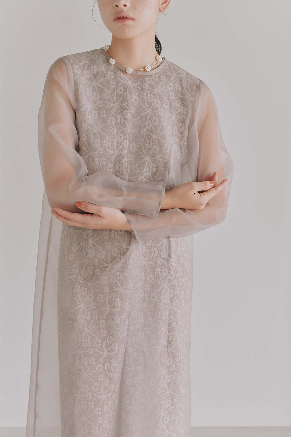 シアーレイヤードオールインワン / 100832 kaene | モデル身長165cm 着用サイズ38