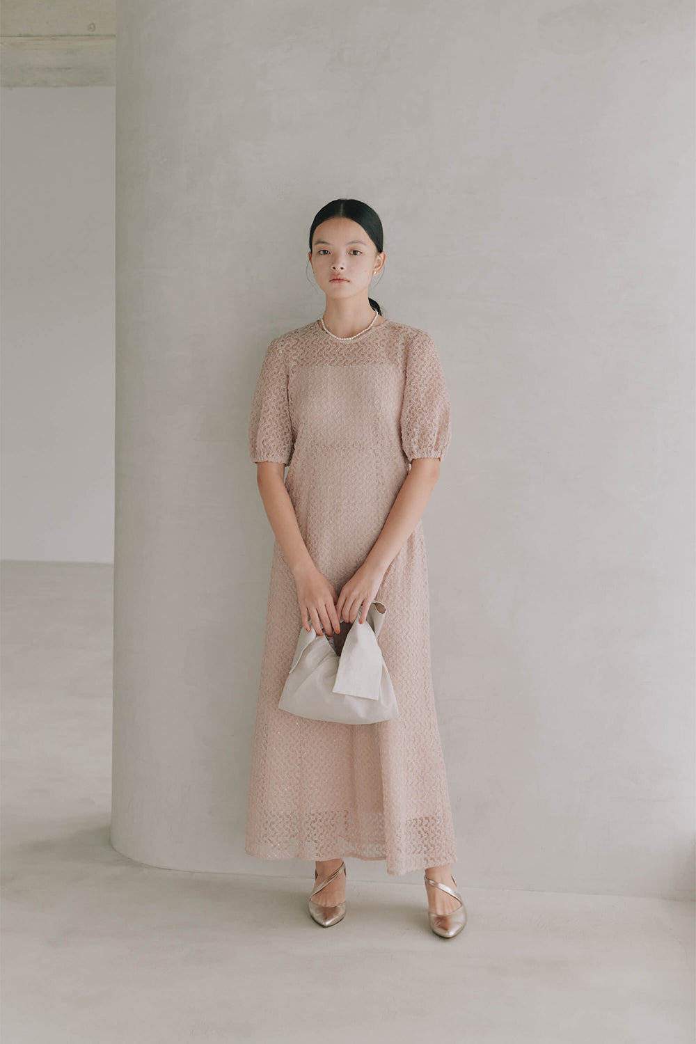 kaene スパンコールレースドレス / 101006 | モデル身長165cm 着用サイズS(36)