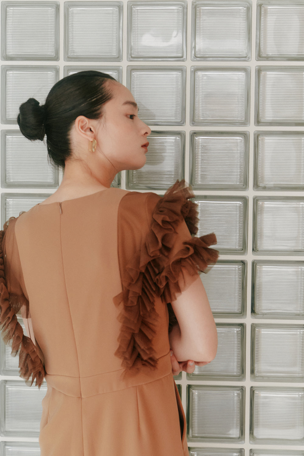 kaene チュールフリルパンツドレス / 100997 | モデル身長163cm 着用サイズ36