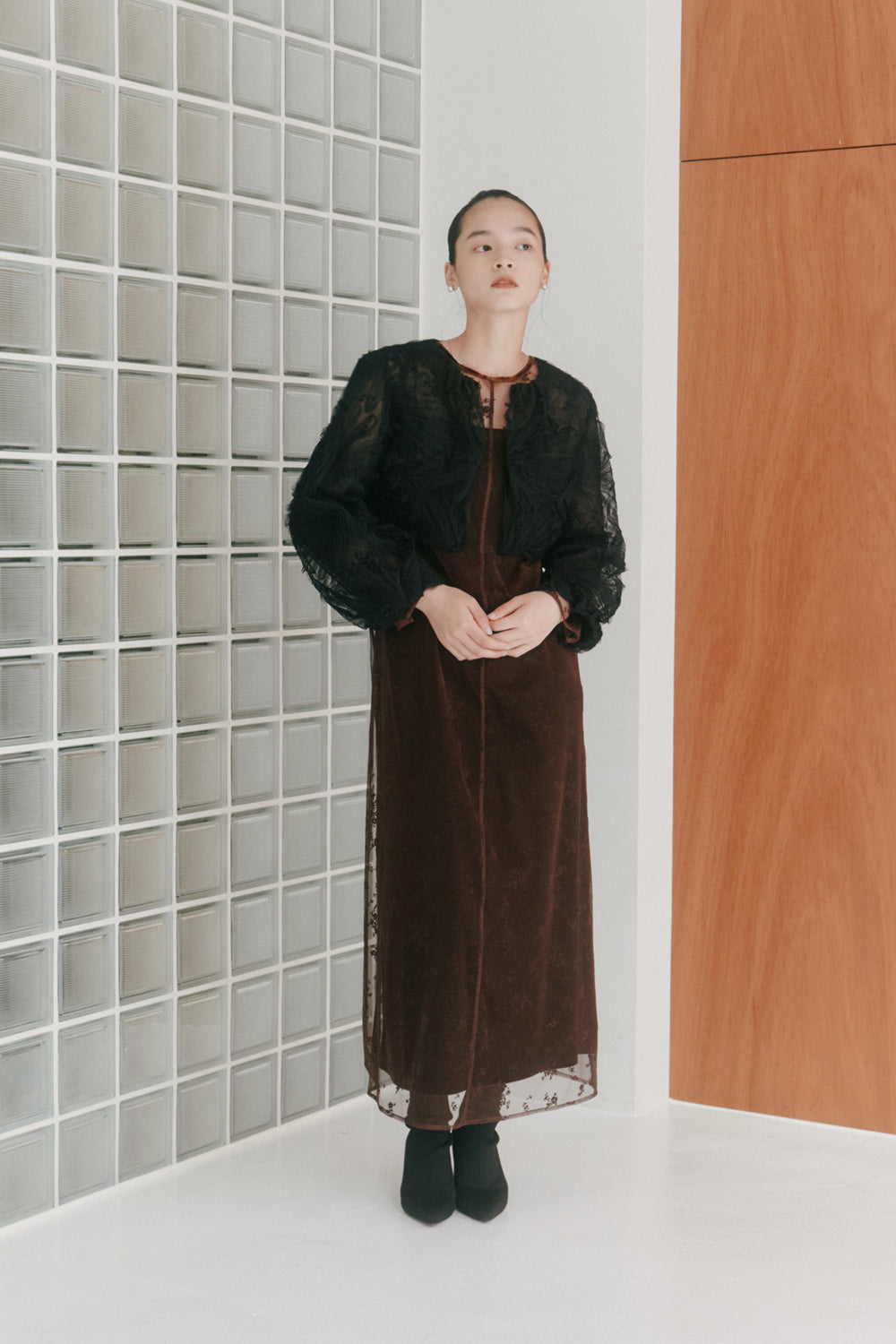 kaene フロッキーベロア2wayドレス / 100981 | モデル身長163cm 着用サイズ36