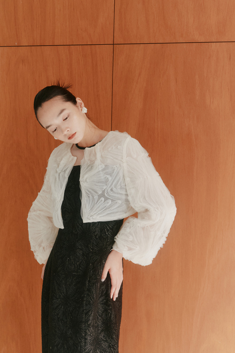 kaene チュールエンブロイダリーボレロ / 005348 | モデル身長163cm 着用サイズFREE