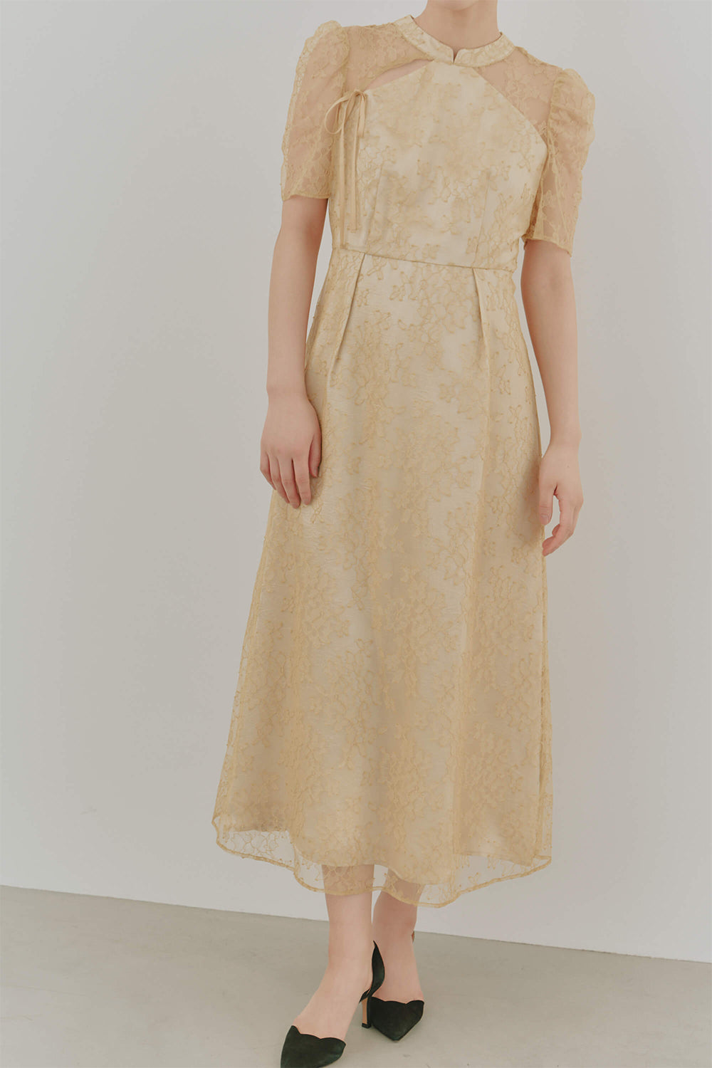 kaene マオカラーレースワンピース / 101041 | モデル身長166cm 着用サイズS(36)