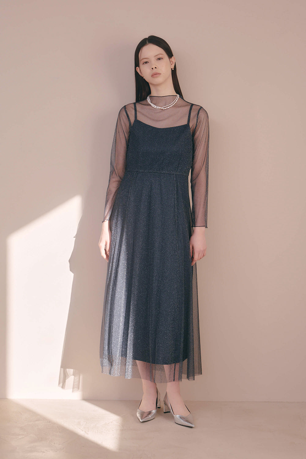 kaene ラメチュールメロウワンピース / 100535 | モデル身長170cm 着用サイズ38 ※navy着用