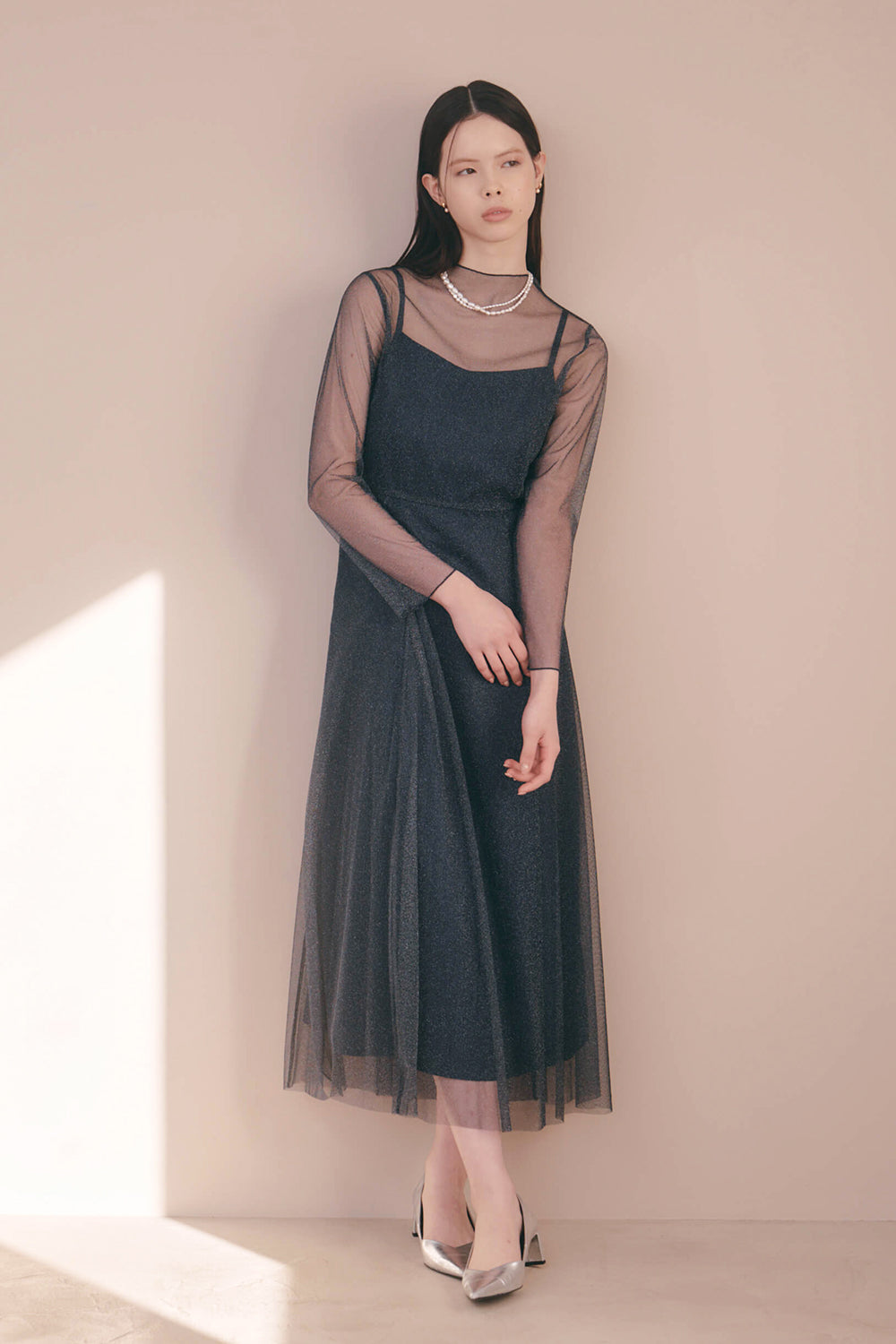 kaene ラメチュールメロウワンピース / 100535 | モデル身長170cm 着用サイズ38 ※navy着用