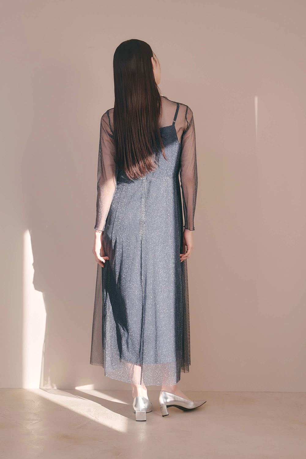 kaene ラメチュールメロウワンピース / 100535 | モデル身長170cm 着用サイズ38