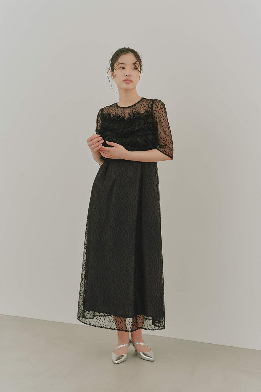 kaene レオパードレースフリルドレス / 101037 | モデル身長166cm 着用サイズ38
