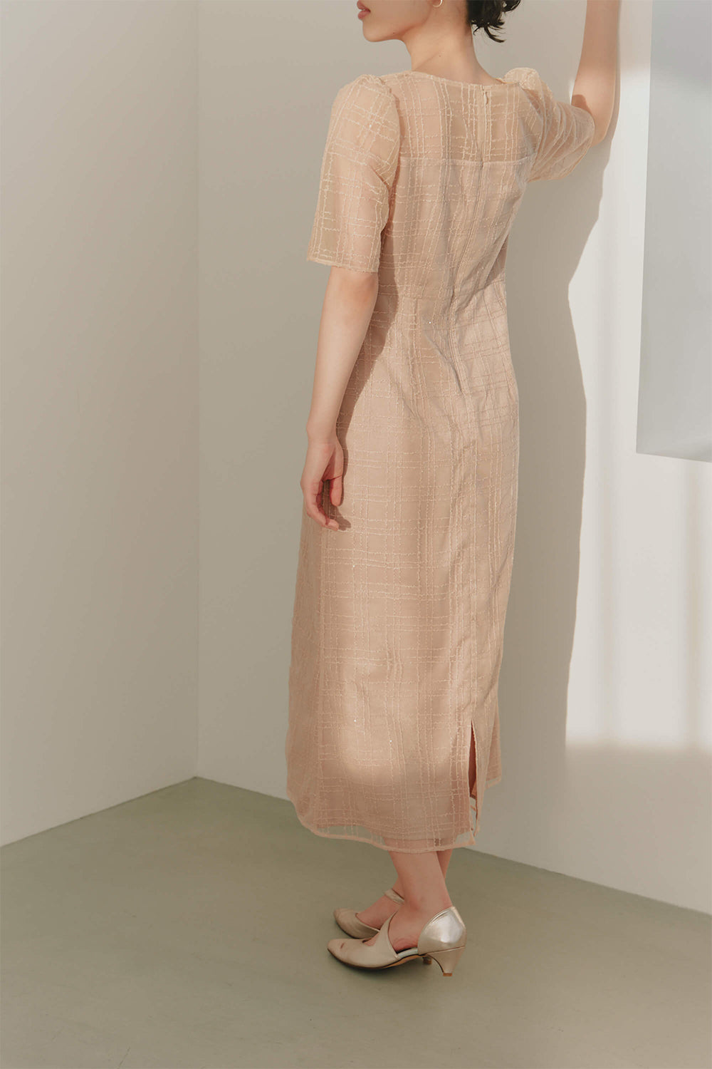 kaene アシメストラップパンプス / 050018 | pink着用