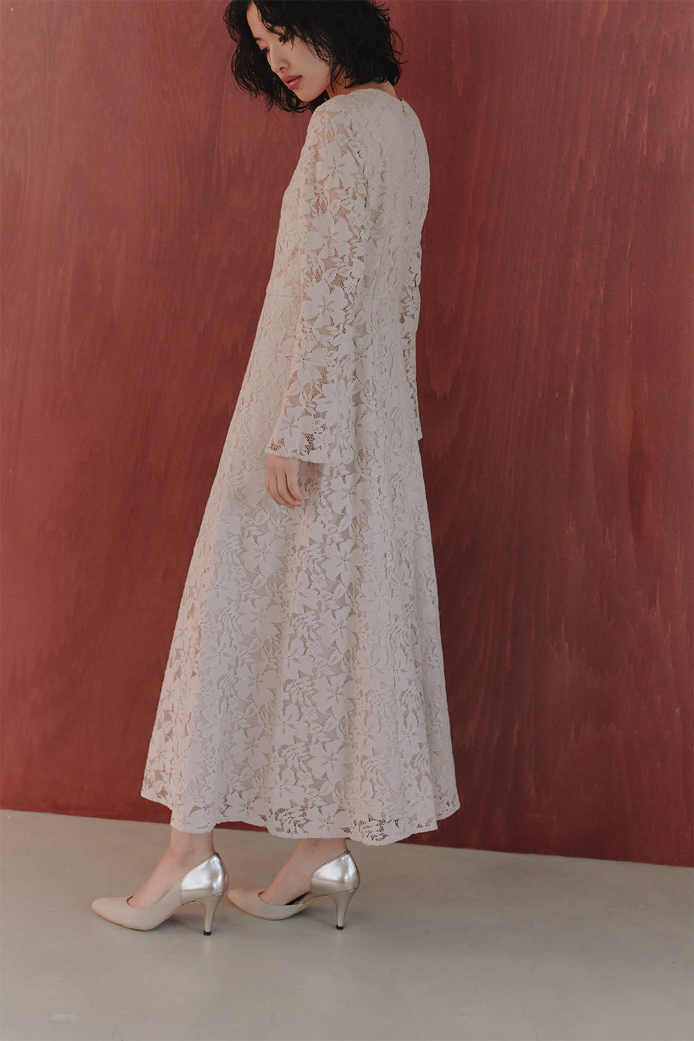 kaene バイカラーパンプス / 050014 | beige着用