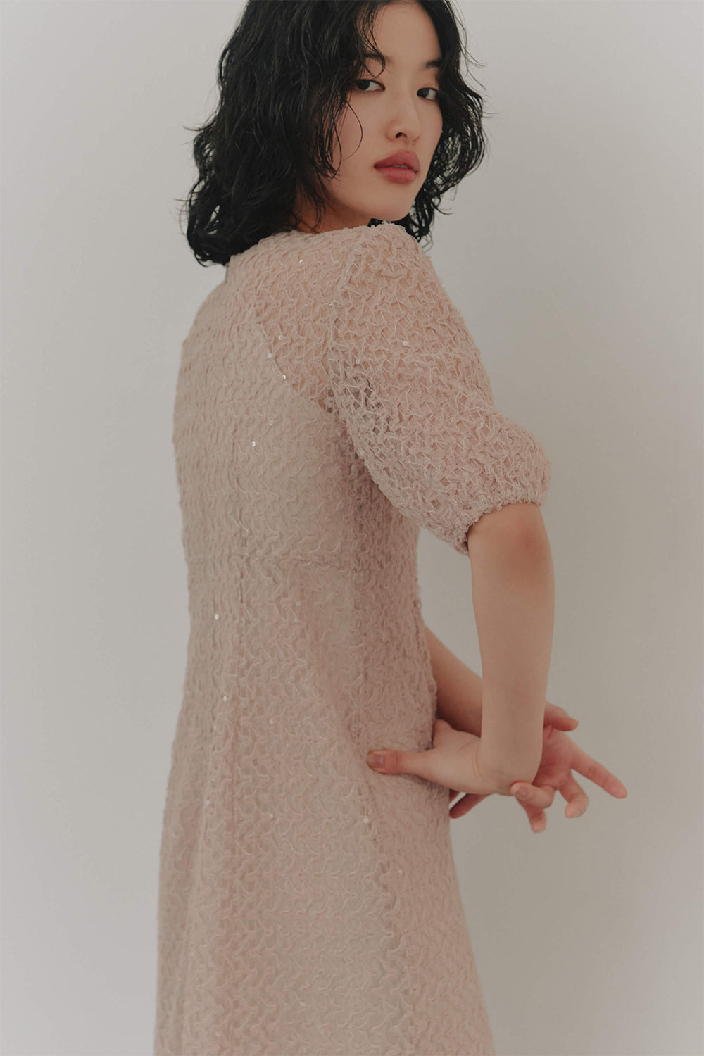 kaene スパンコールレースドレス / 101006 | モデル身長166cm 着用サイズ38 ※実際はペチコートの丈が5cm長くなります。
