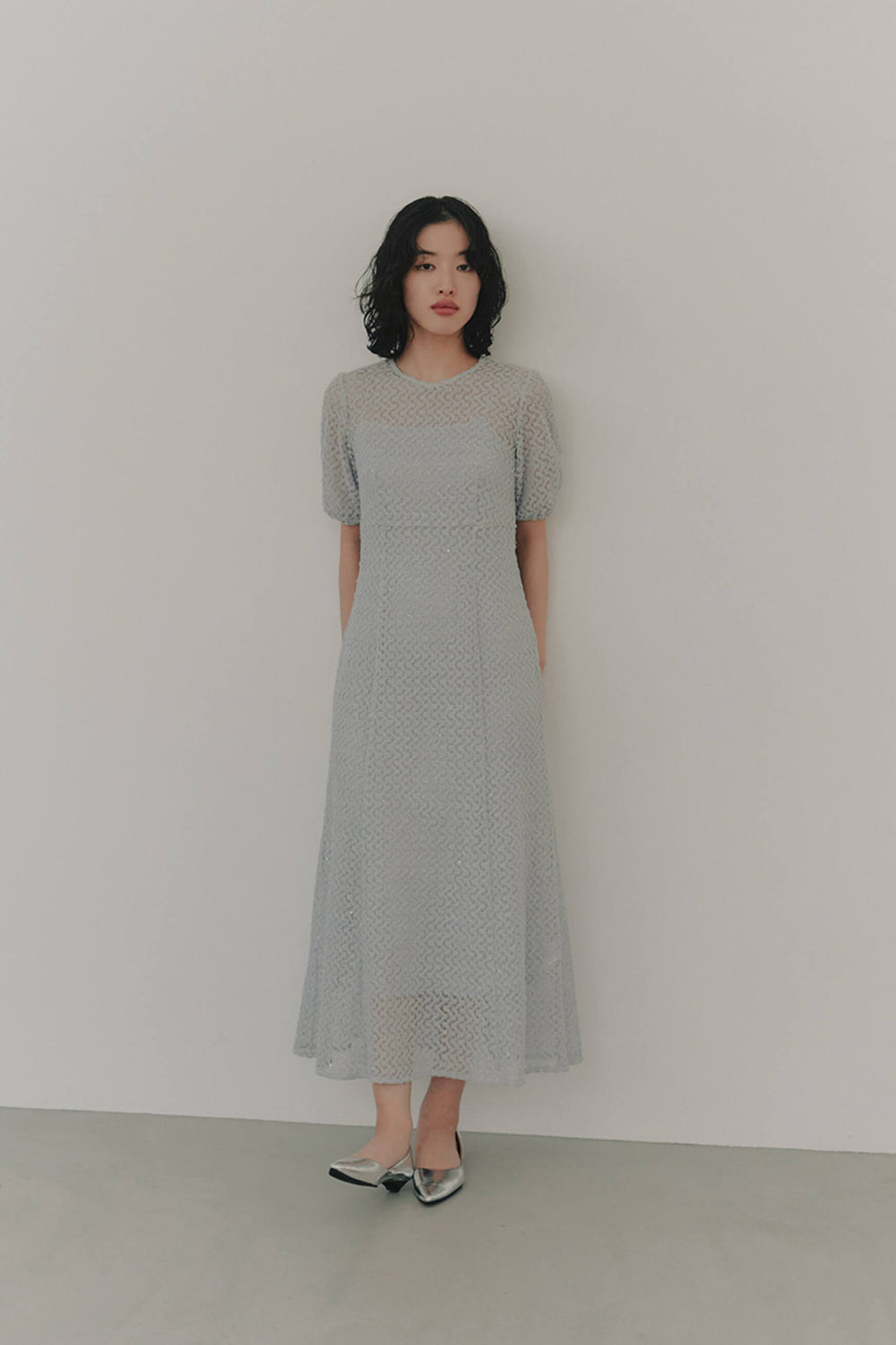 kaene スパンコールレースドレス / 101006 | モデル身長166cm 着用サイズ36