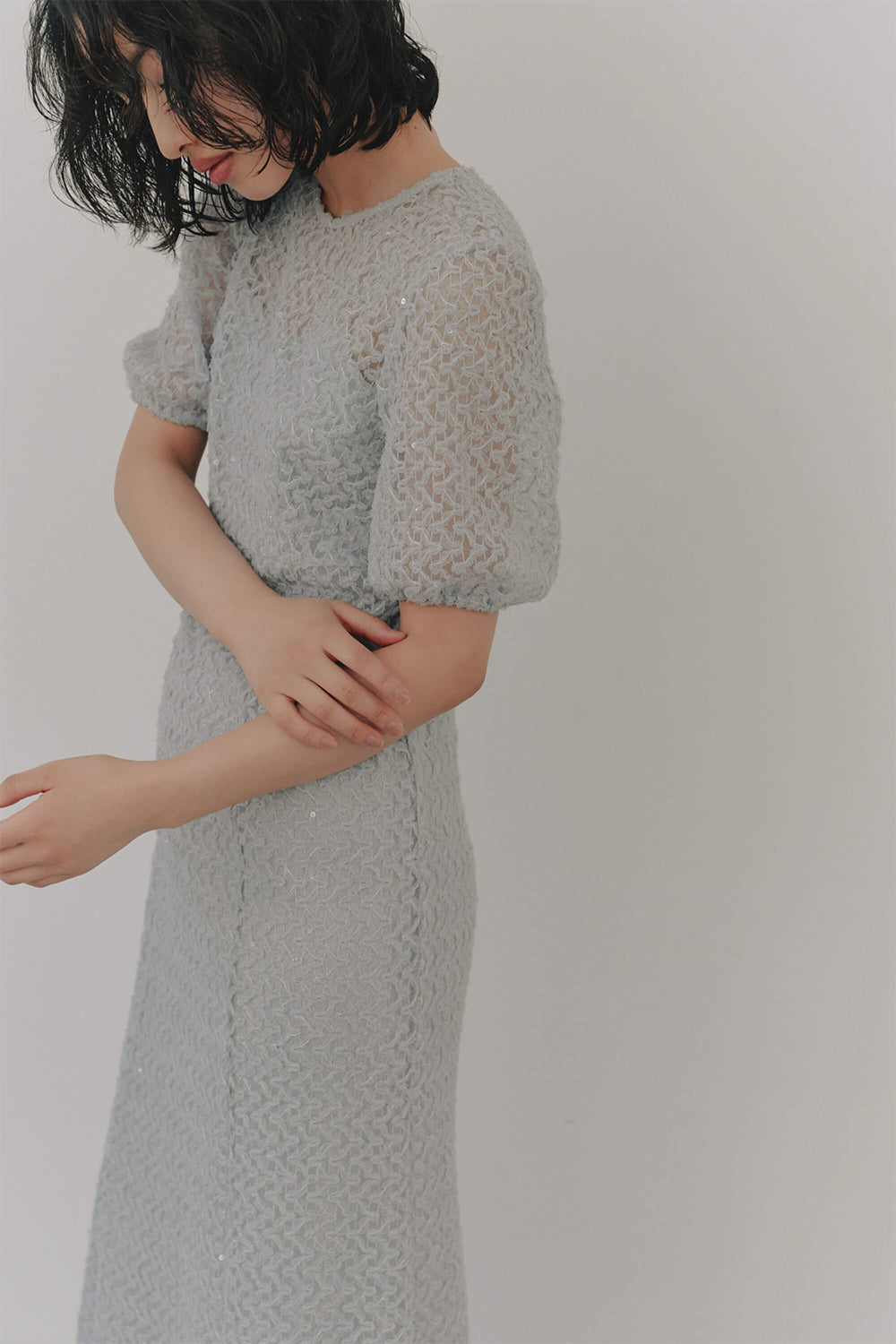 kaene スパンコールレースドレス / 101006 | モデル身長166cm 着用サイズ36