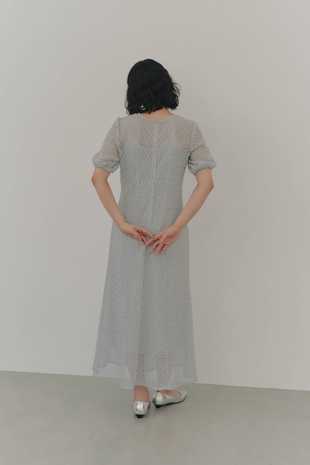 kaene スパンコールレースドレス / 101006 | モデル身長166cm 着用サイズ36